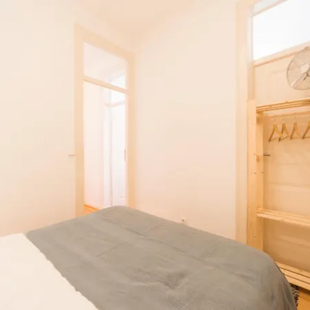 Com 3 Quartos Muito Acolhedores Nos Anjos Lissabon