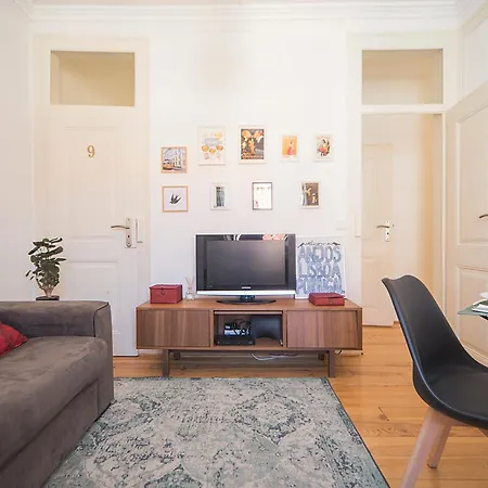 Apartment Com 3 Quartos Muito Acolhedores Nos Anjos Lisbon