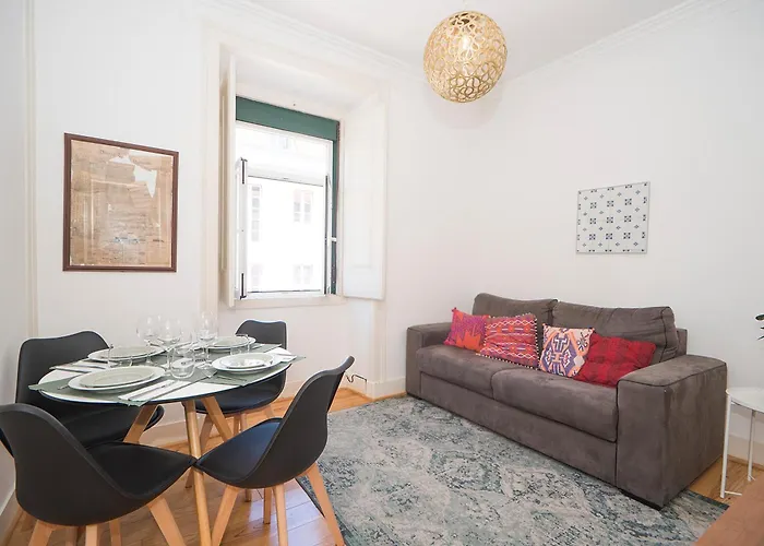Com 3 Quartos Muito Acolhedores Nos Anjos Appartement Lissabon
