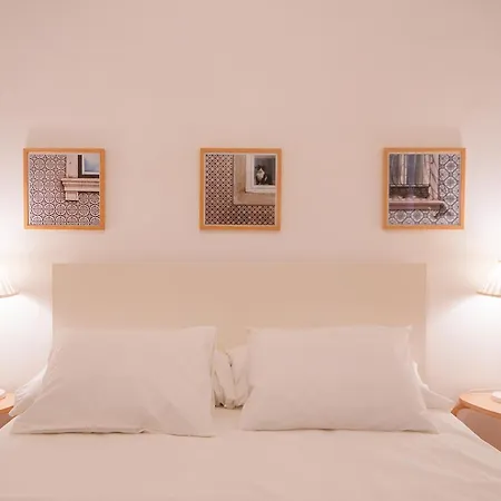 Com 3 Quartos Muito Acolhedores Nos Anjos